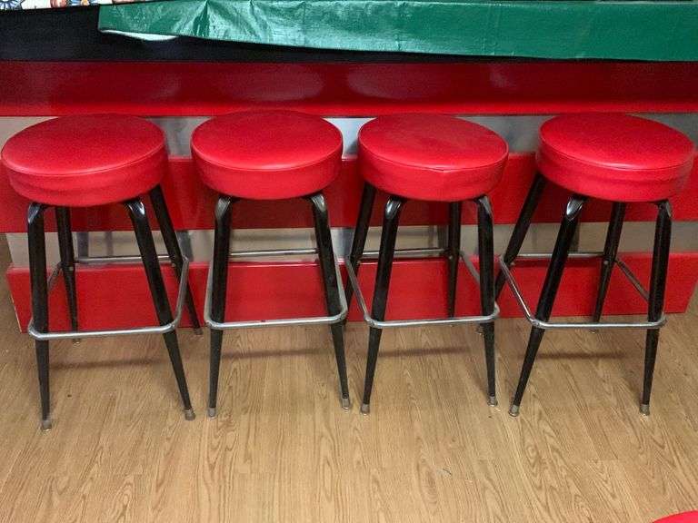 Swivel Bar Stools W. Yoder Auction