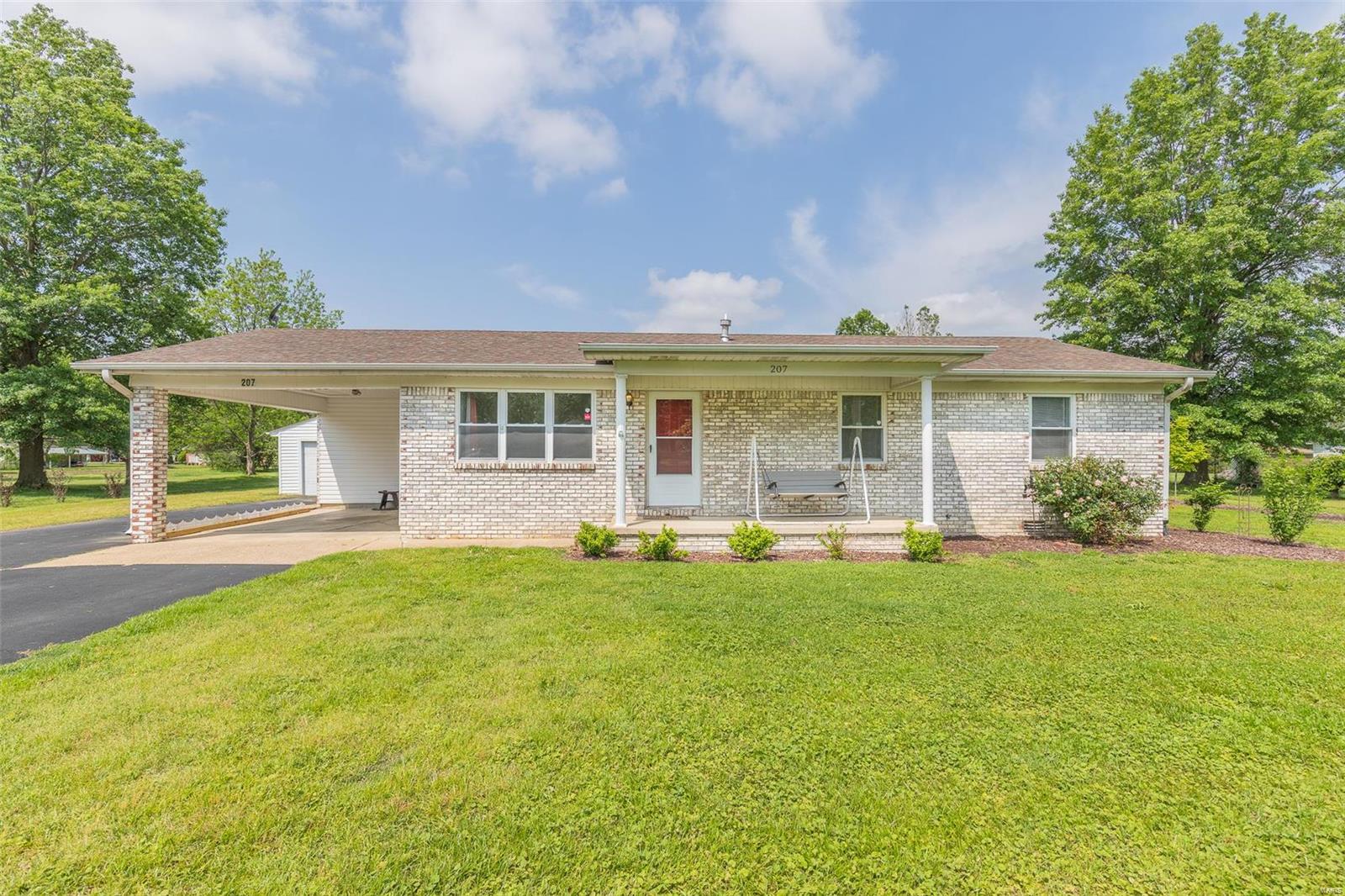 207 Hunter Poplar Bluff, MO 63901 MLS 23025344