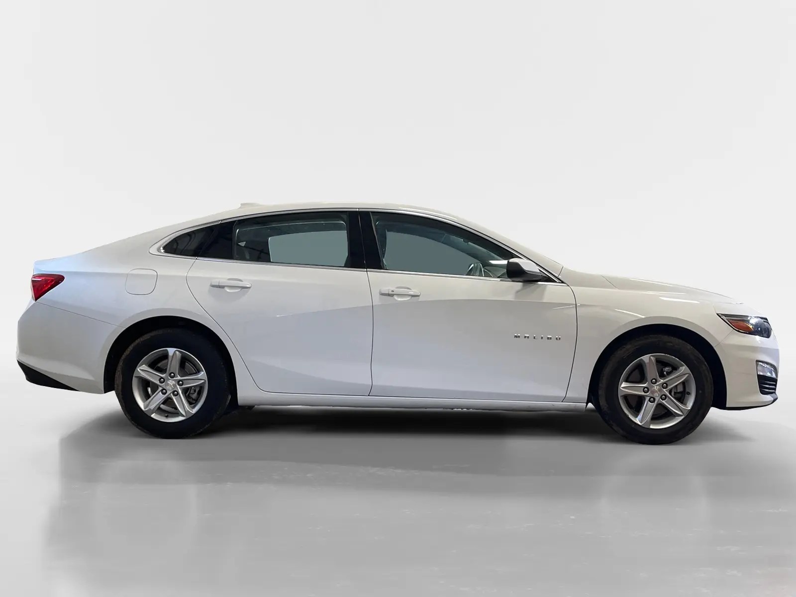 2022 Chevrolet Malibu Starts at 174/mo 32,931 mi White