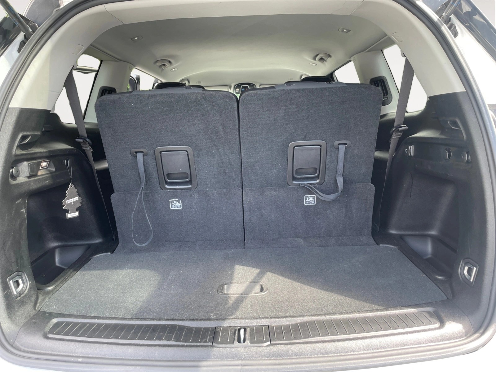 2023 Jeep Grand Cherokee Starts at 304/mo 38,133 mi White