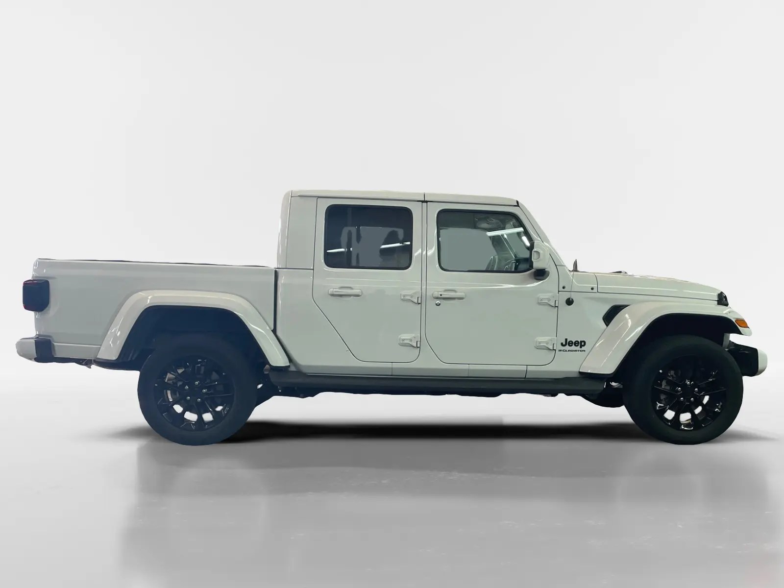 2023 Jeep Gladiator Starts at 274/mo 37,491 mi White