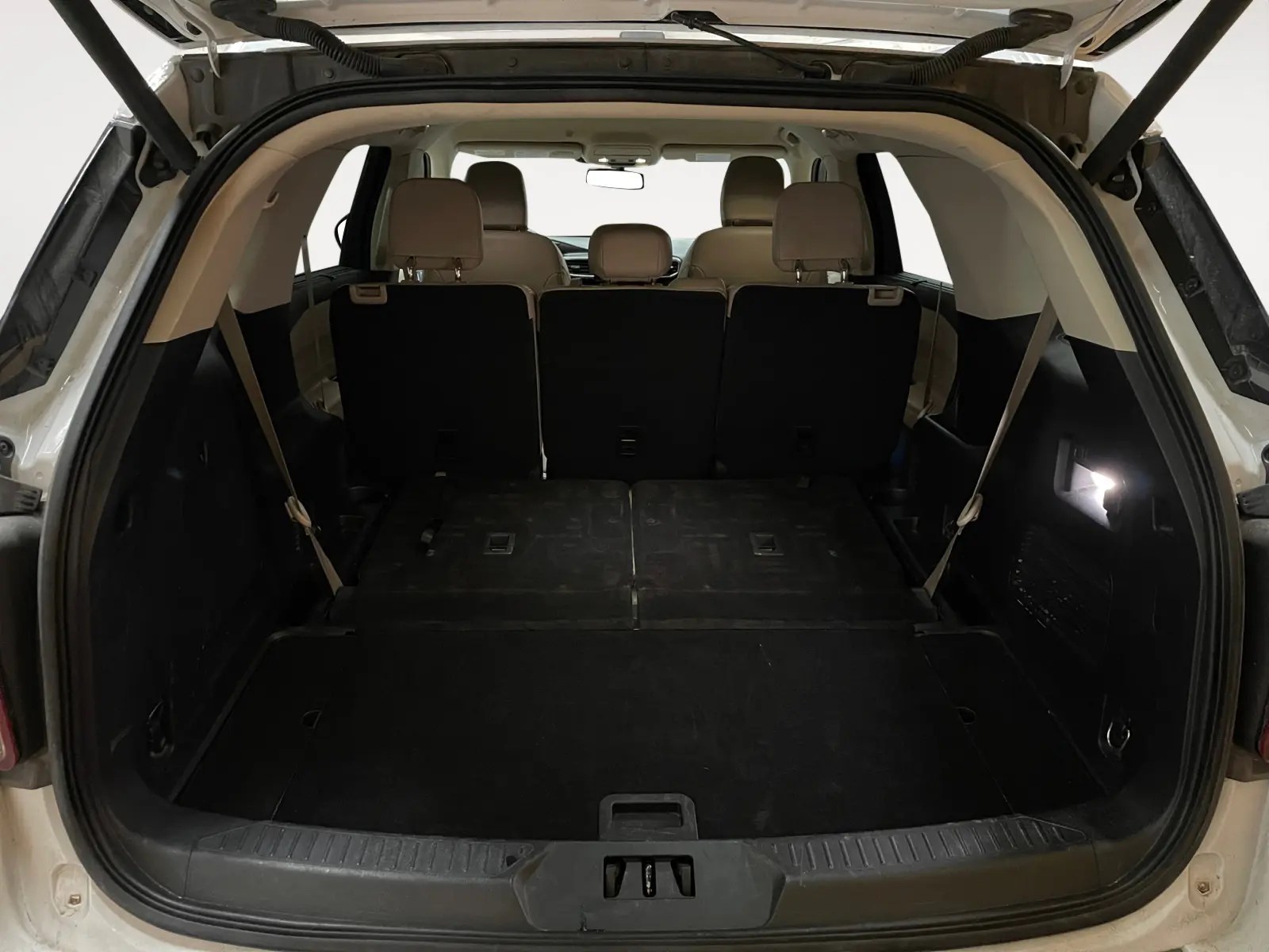 2023 Ford Explorer Starts at 329/mo 54,503 mi White