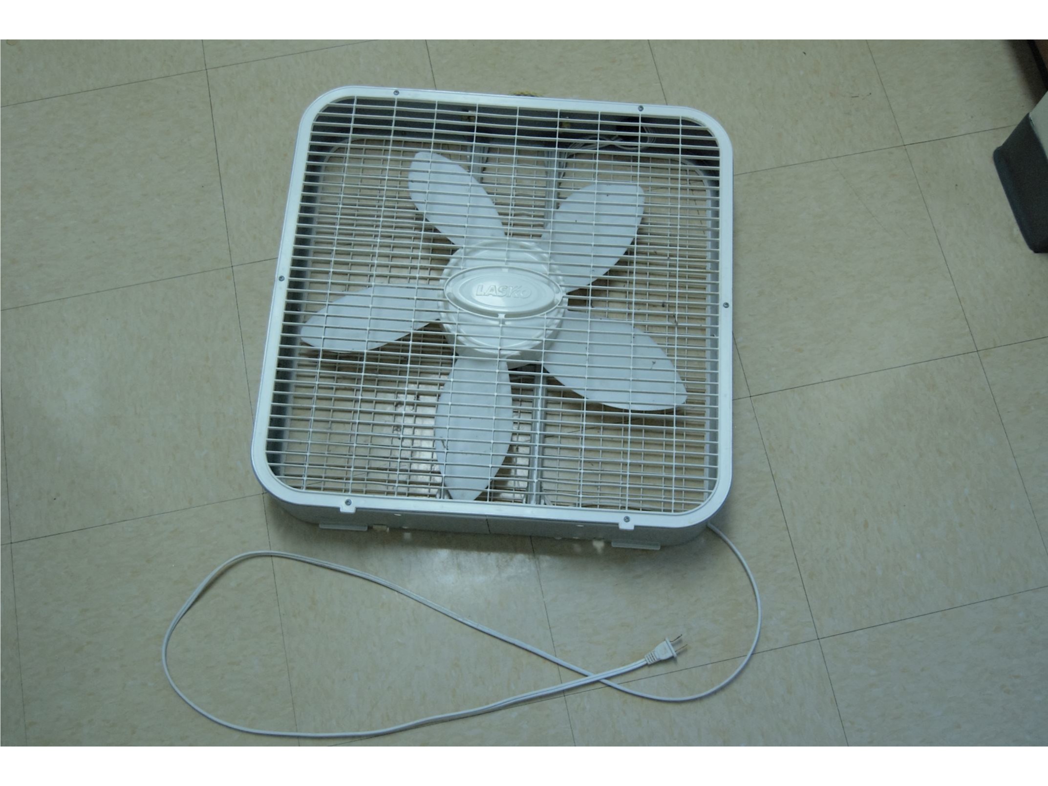 Lasko Box Fan Back Wire Repair - iFixit Repair Guide