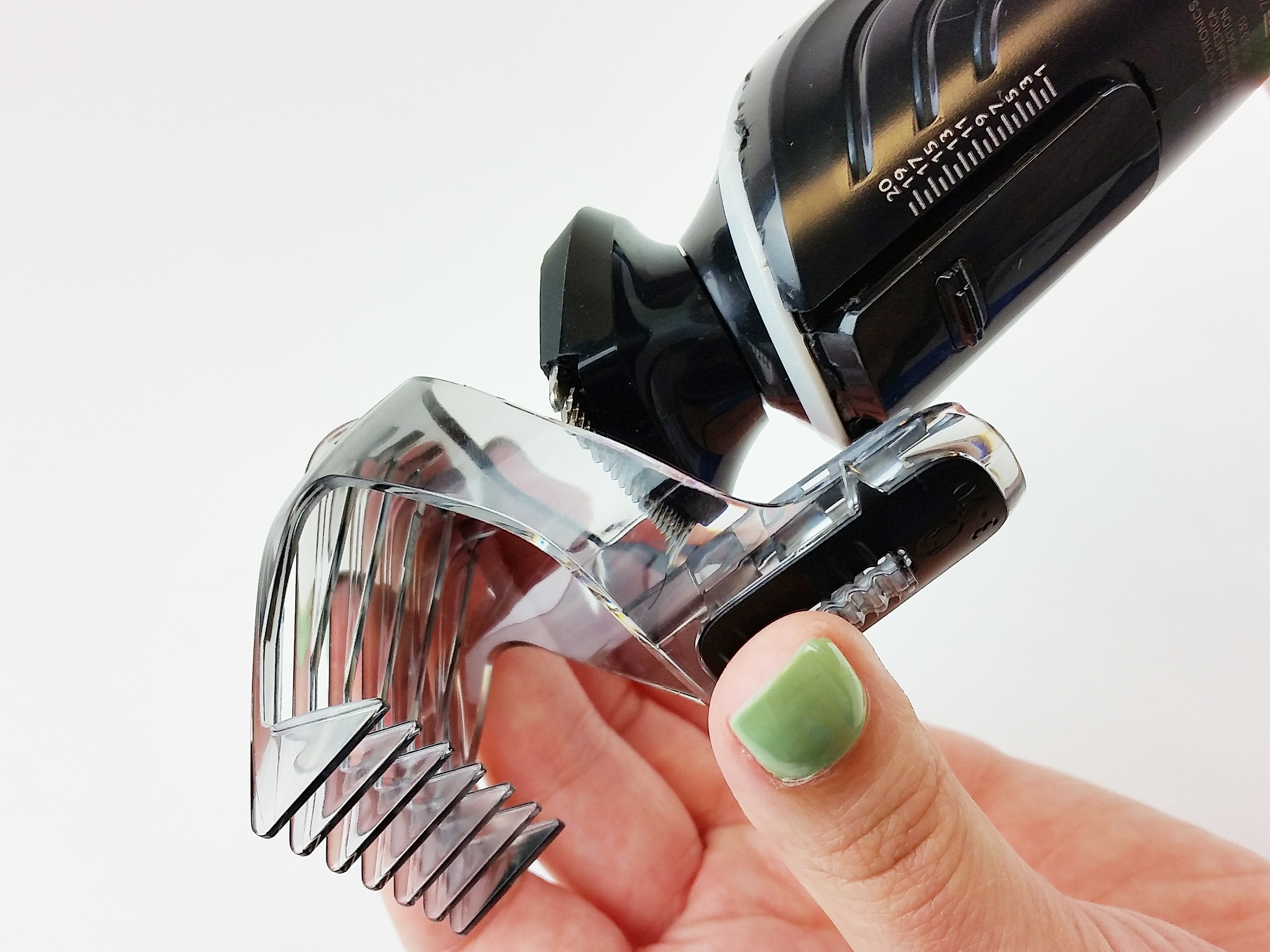 Philips Norelco MultiGroom 3100 Power Button Replacement iFixit