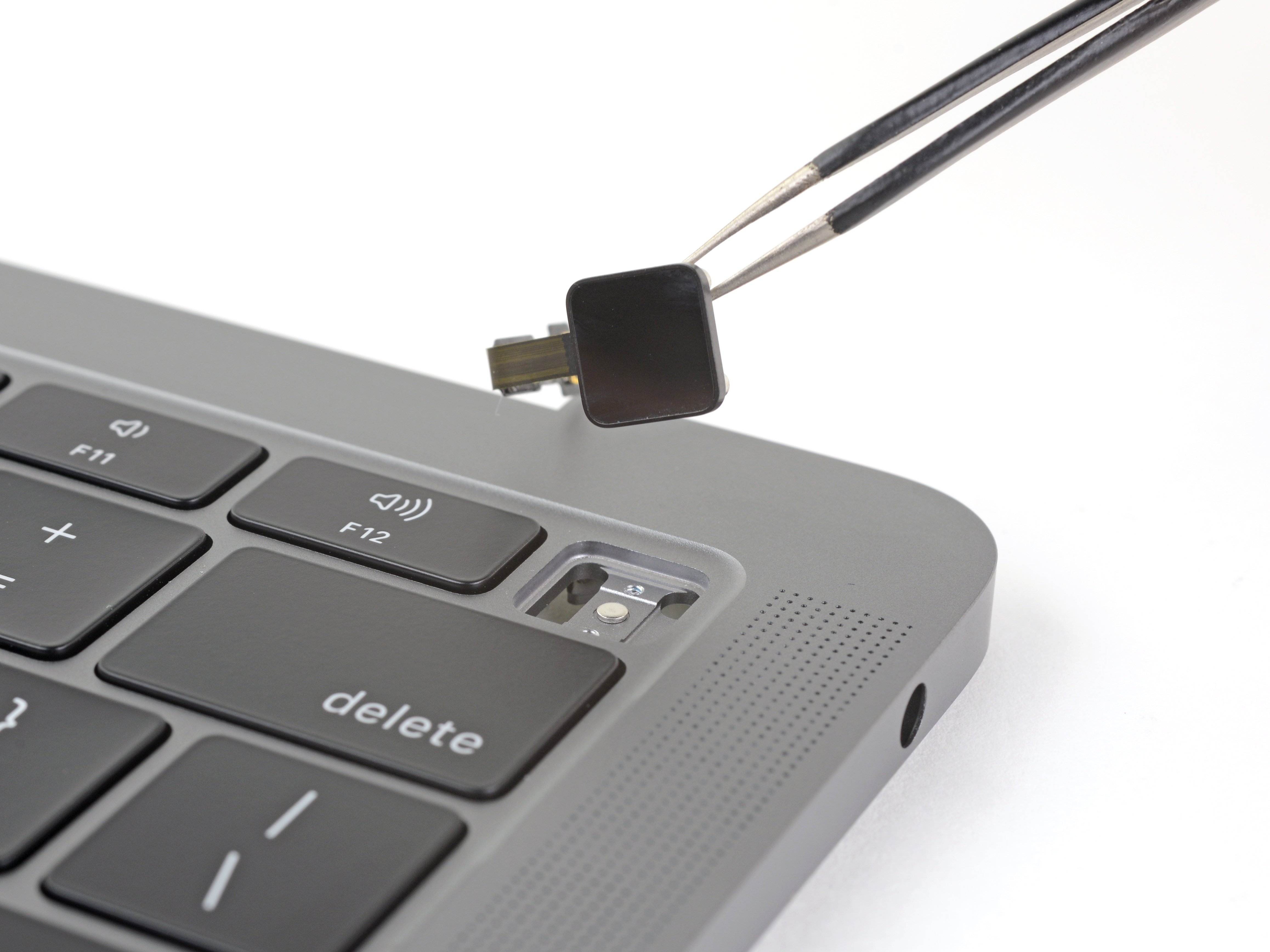 MacBook Air 13" Retina Display 2019 Touch ID Sensor Replacement