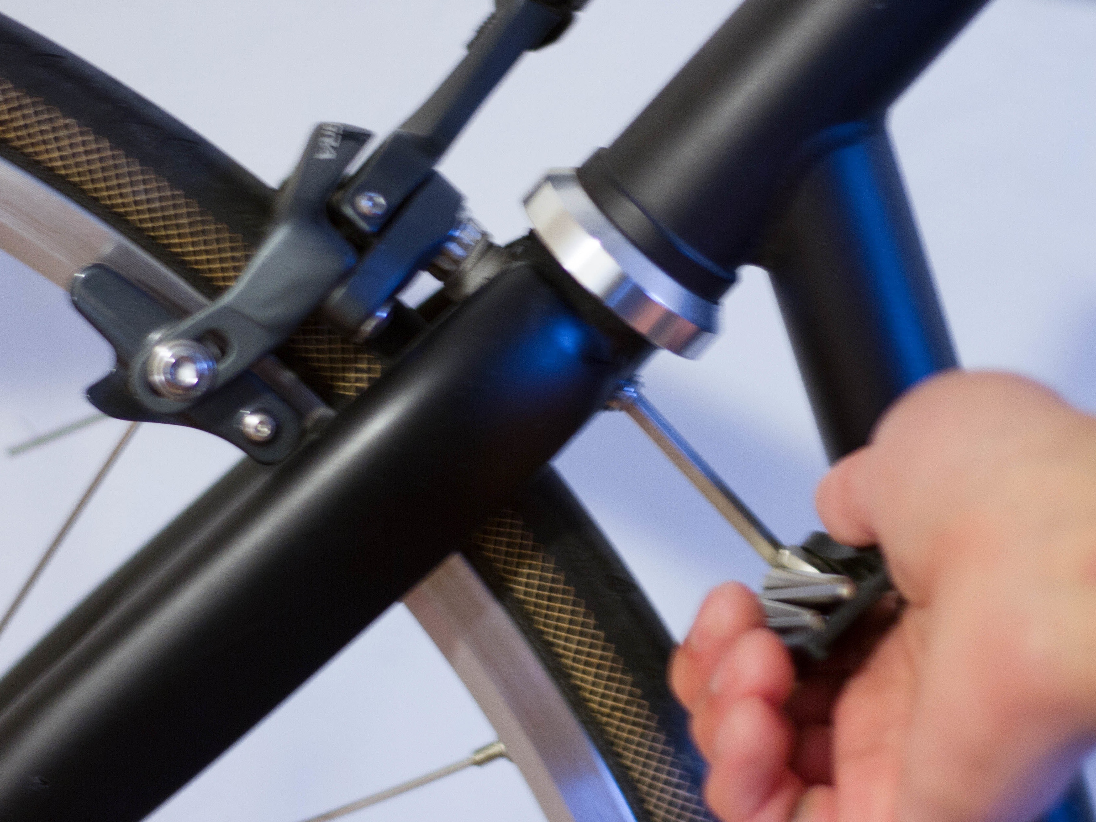 Shimano Ultegra 6800 Caliper Brake Maintenance iFixit Repair Guide