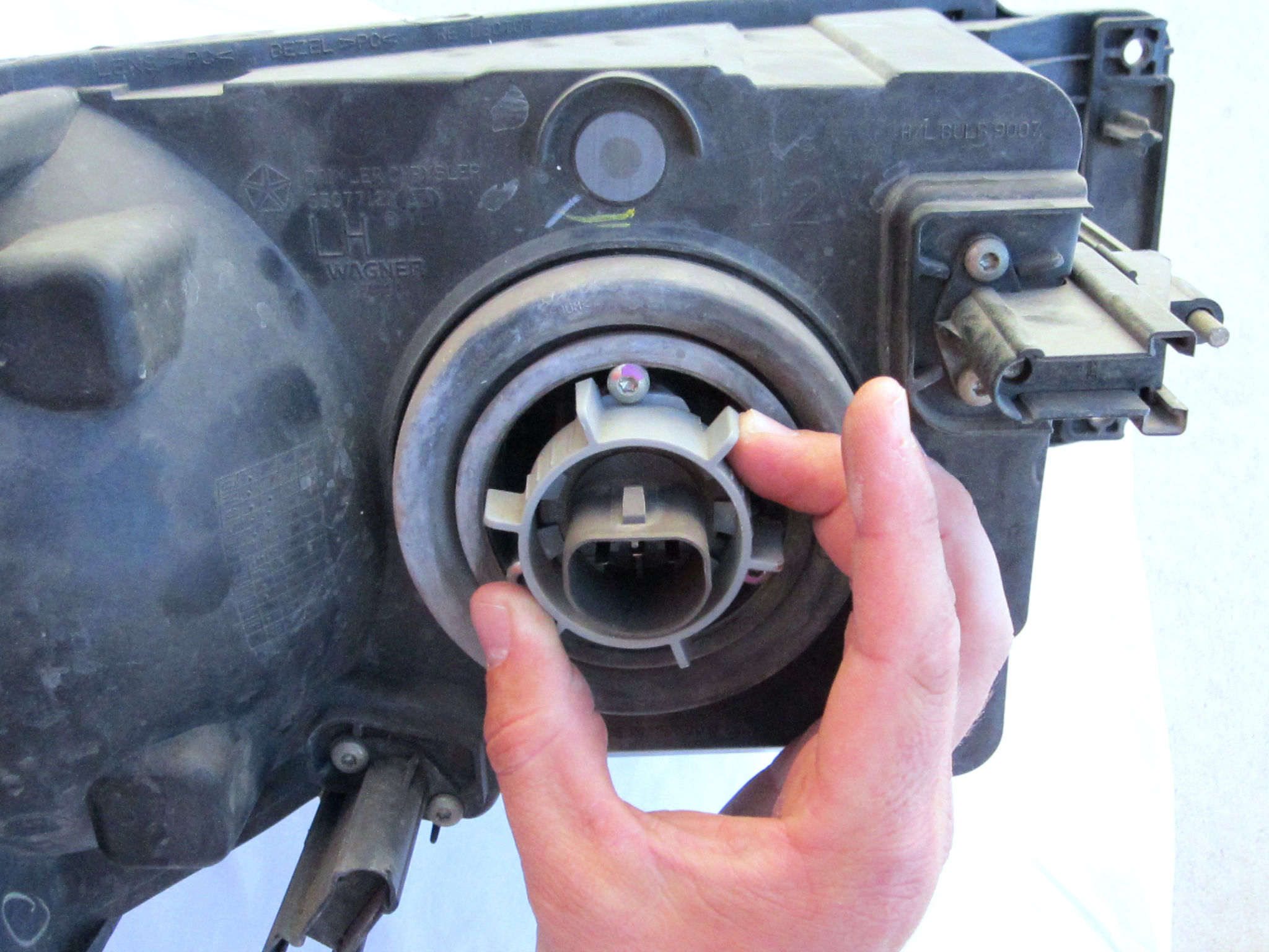 Headlight Bulb - iFixit Repair Guide