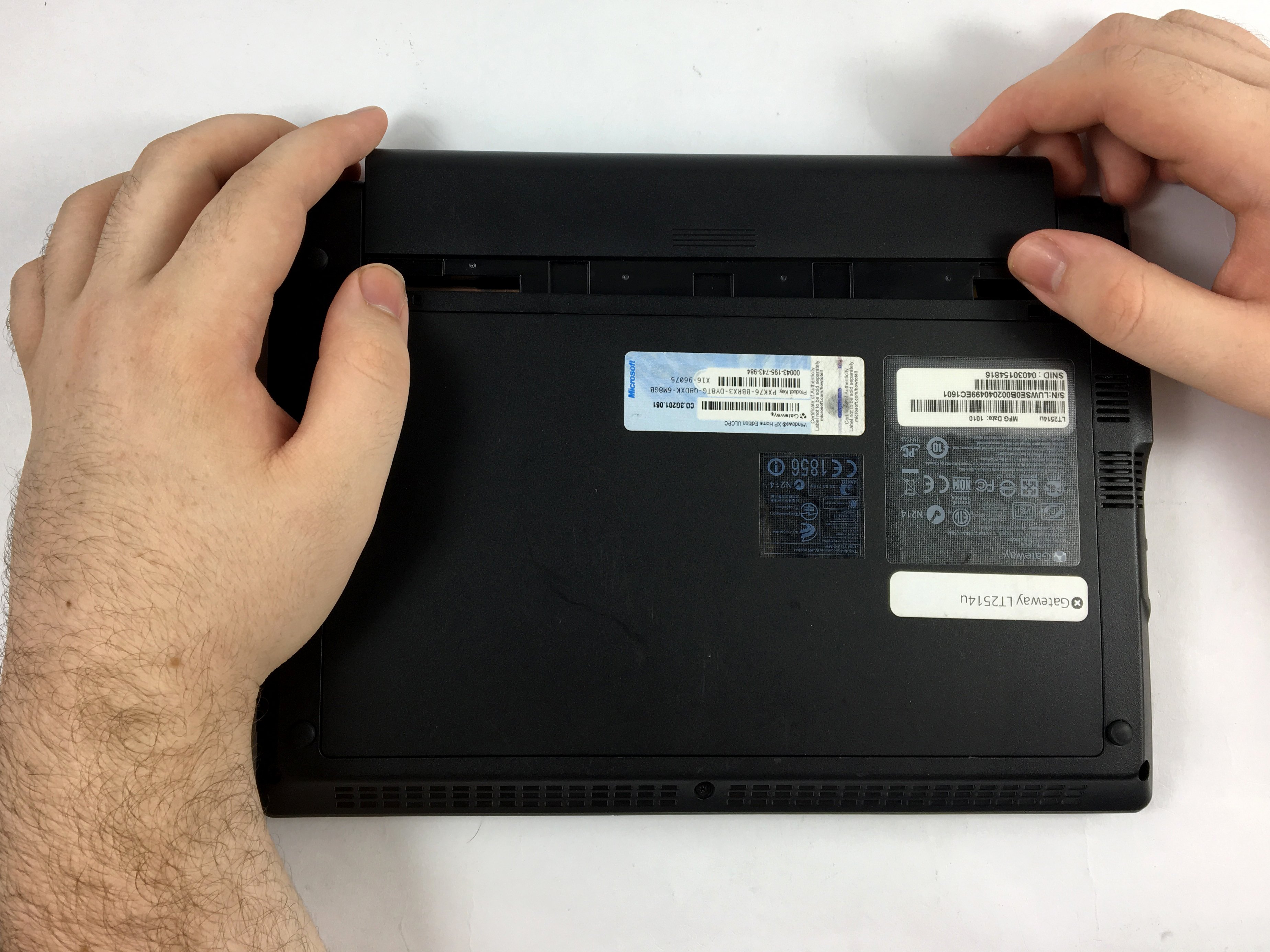 Gateway LT2514u Battery Replacement iFixit Repair Guide