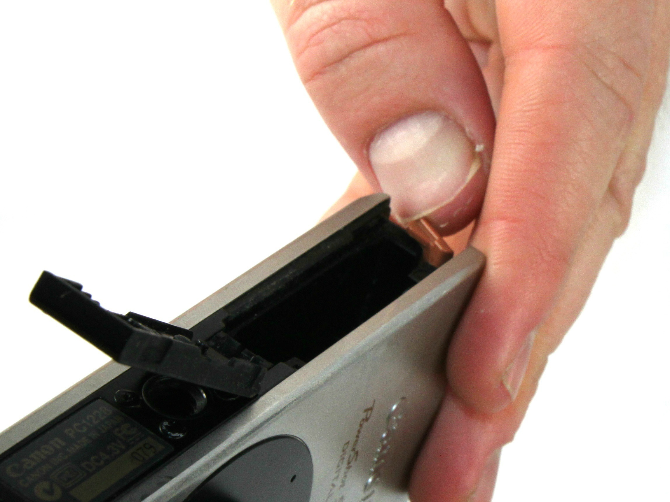 Canon PowerShot SD1000 Battery Replacement - iFixit Repair Guide