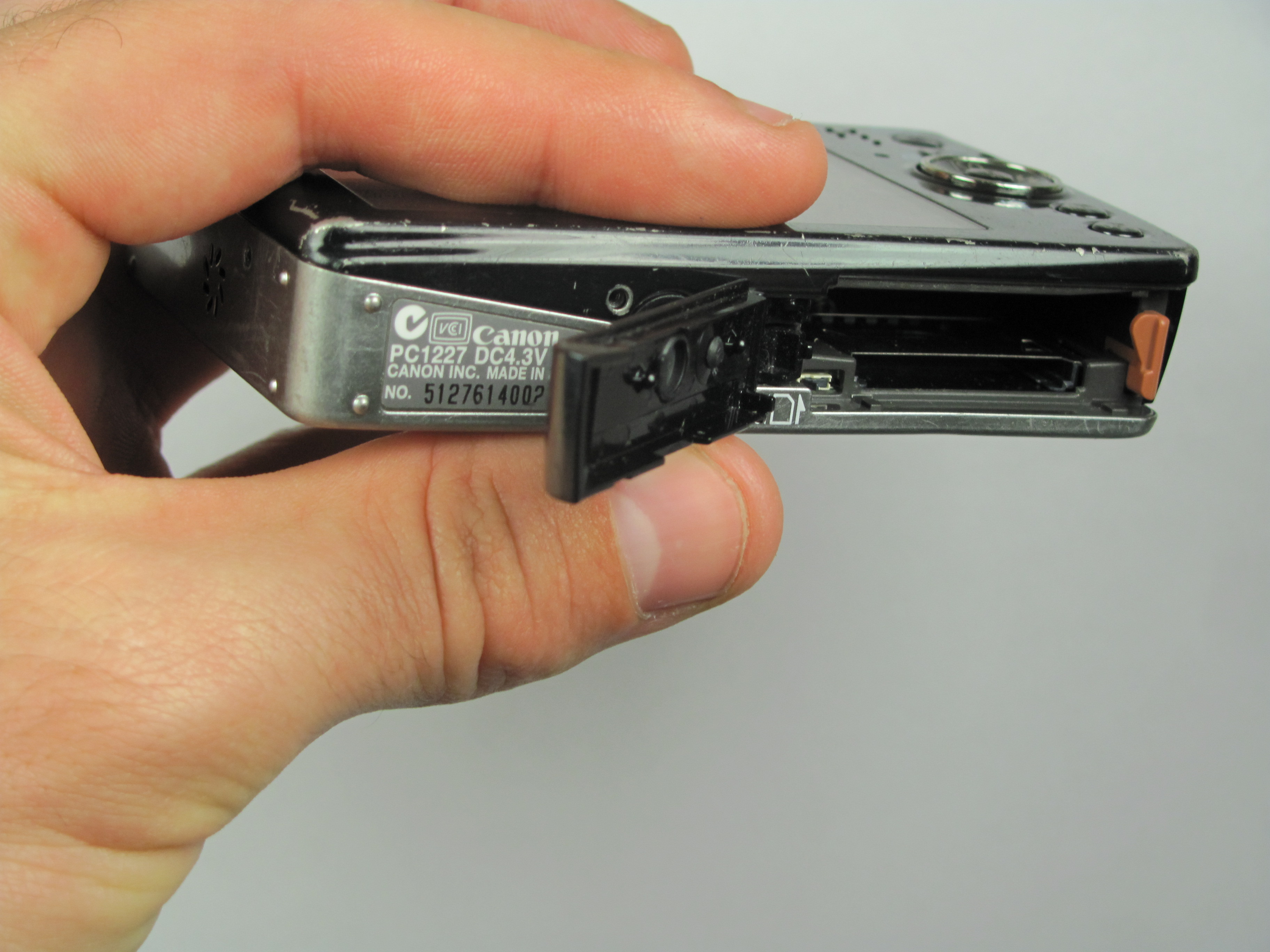 Canon Powershot SD750 Battery Replacement - iFixit Repair Guide