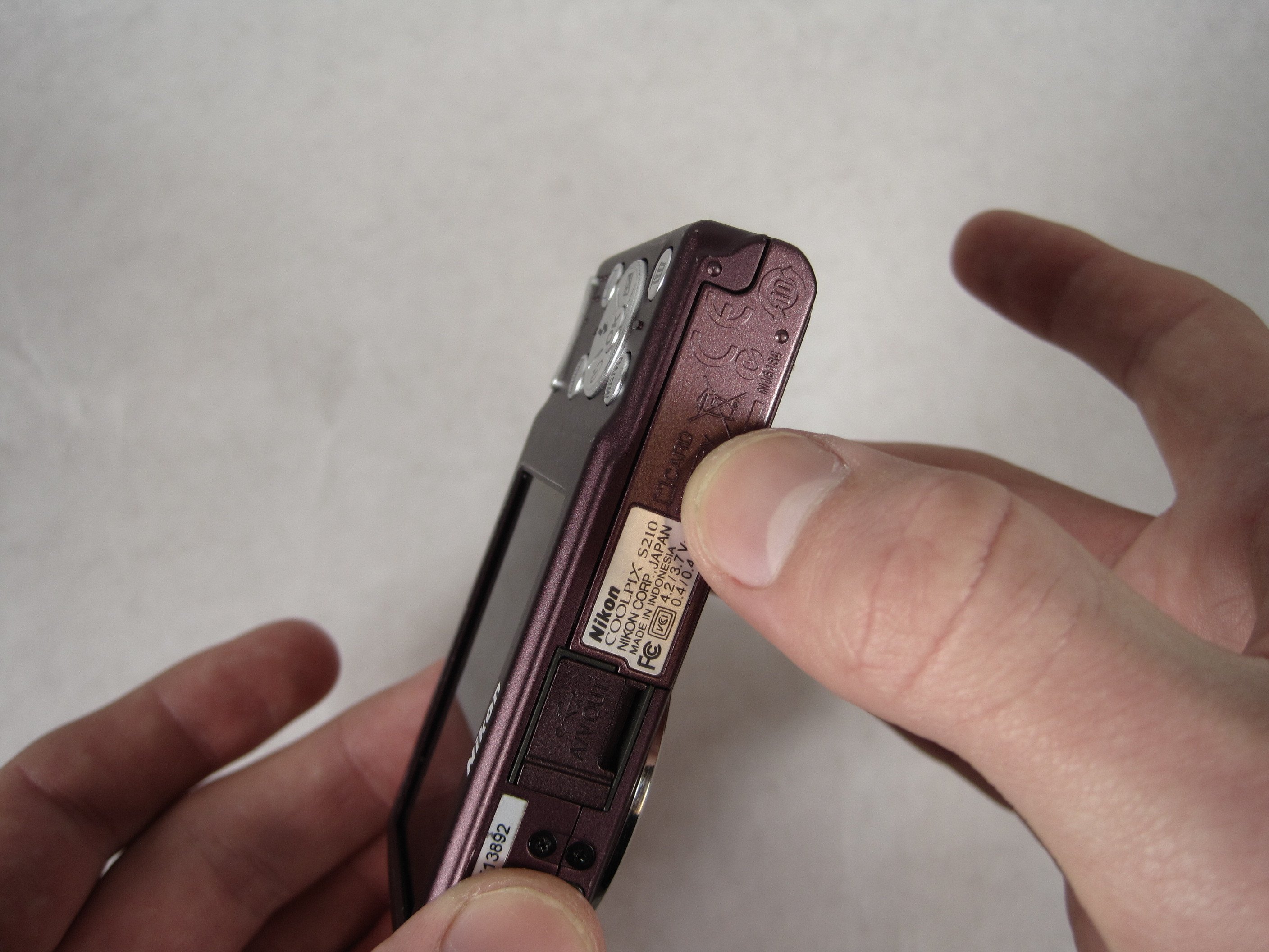 Nikon Coolpix S210 Battery Replacement - iFixit Repair Guide