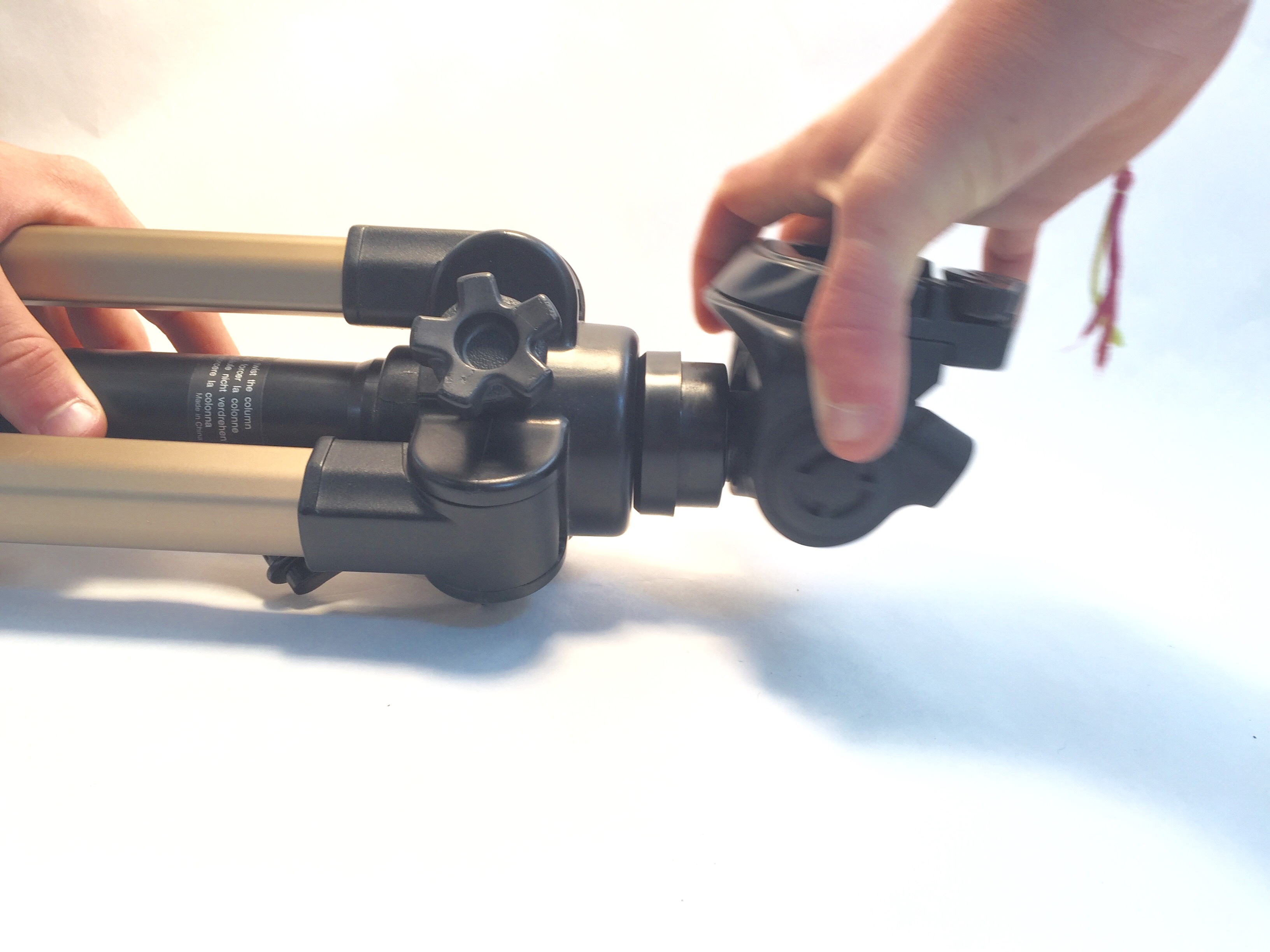 Velbon CX690 Tripod Mounting Plate Cap Replacement iFixit Repair Guide