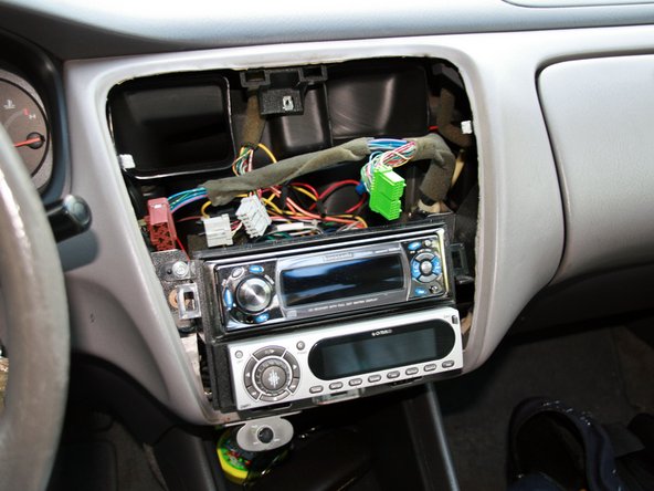 Disassembling 1998-2002 Honda Accord Stereo Head Unit (1998, 1999, 2000