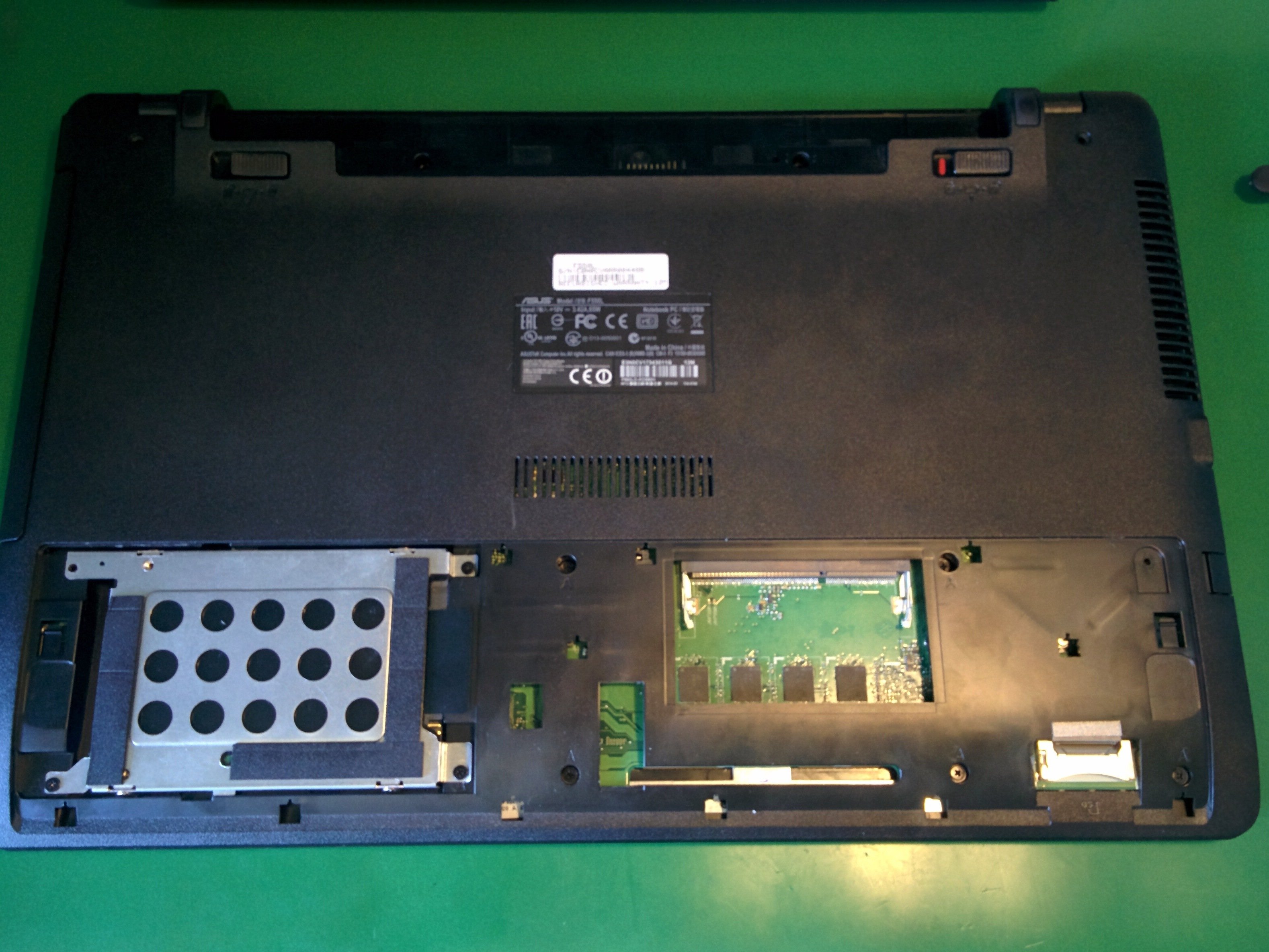 ASUS F550 RAM Replacement iFixit Repair Guide