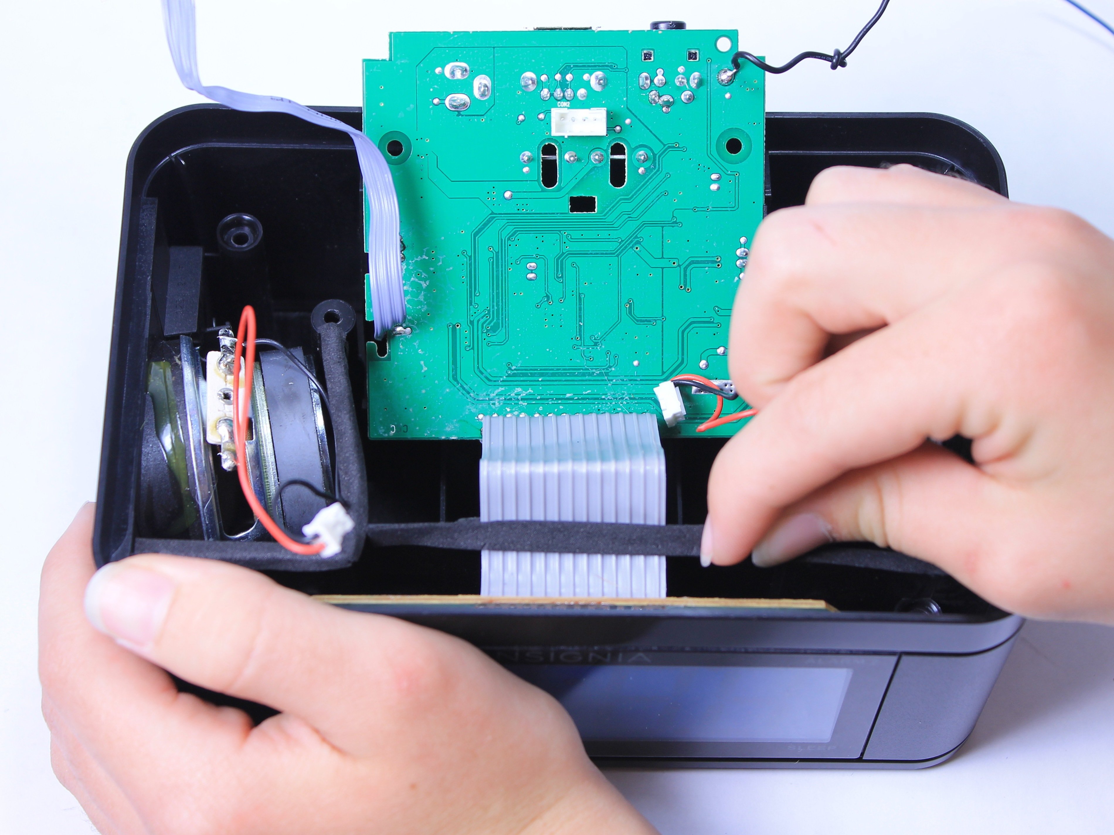 Insignia NS-CLLT01 LCD Screen Replacement - iFixit Repair Guide