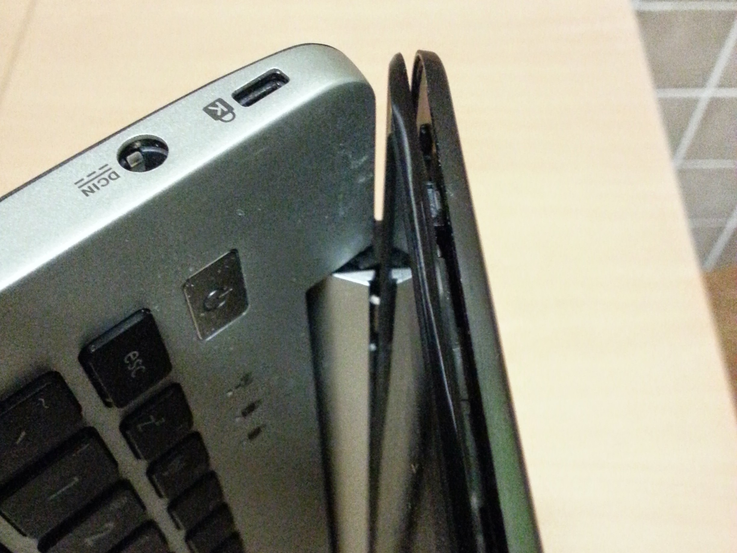 Repairing Asus VivoBook S551L Screen hinge iFixit Repair Guide