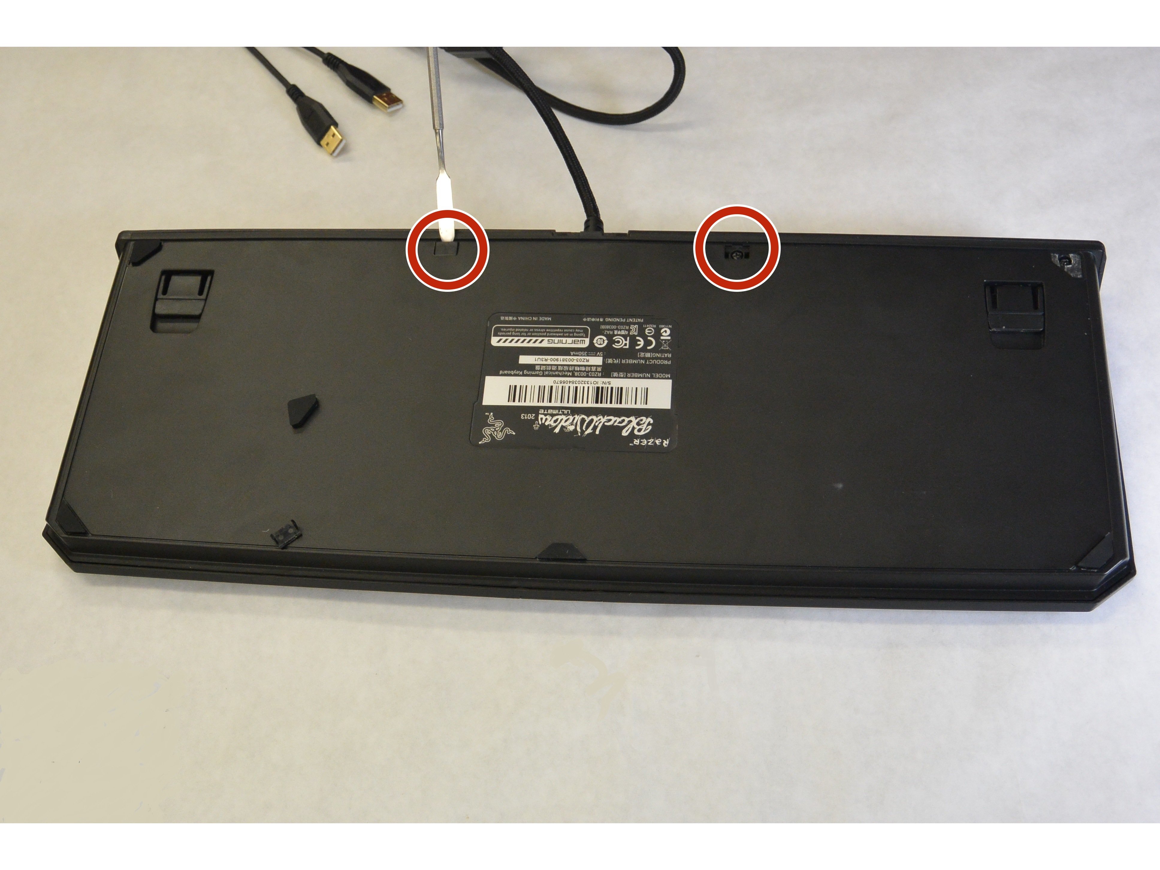 Accessing LEDs and Switches in Razer Blackwidow Ultimate 2013 iFixit