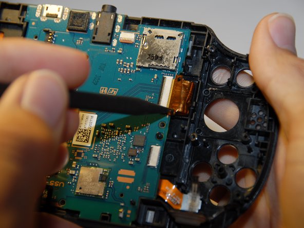 PS Vita Slim Motherboard Replacement - iFixit
