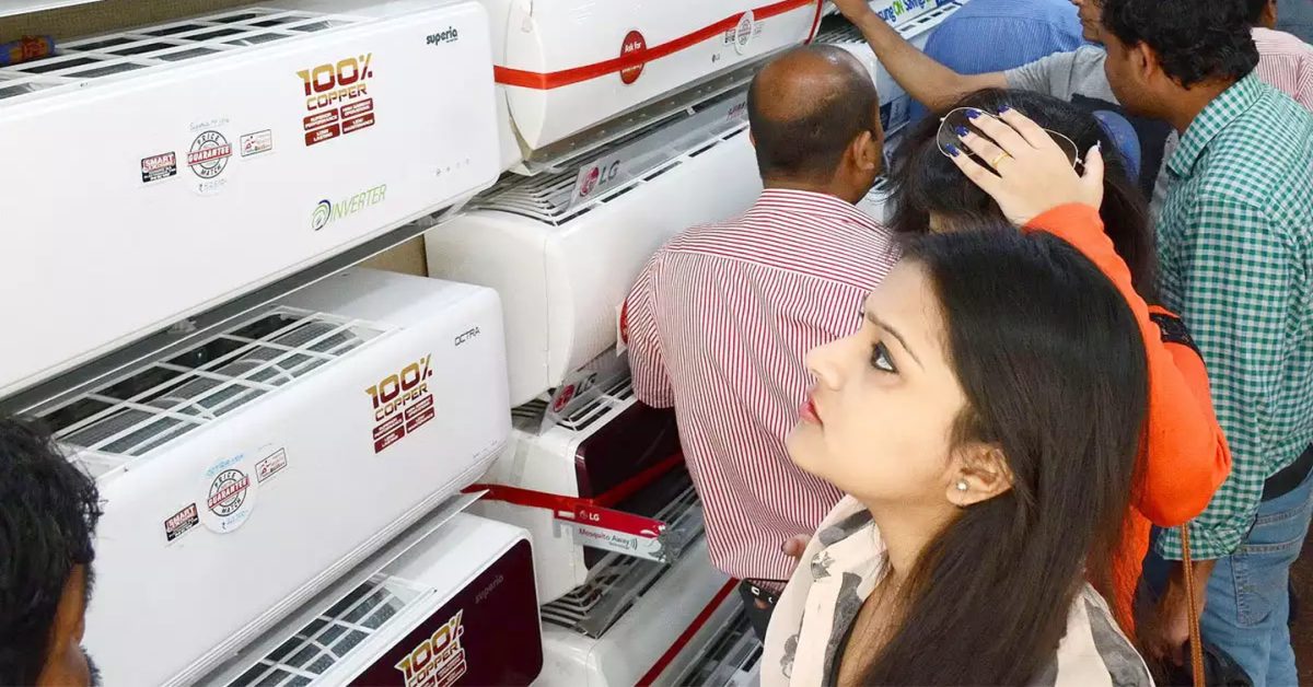 ऐन उन्हाळ्यात AC, फ्रीजसह इलेक्ट्रॉनिक वस्तू स्वस्त; ३ वर्षात प्रथमच दर
