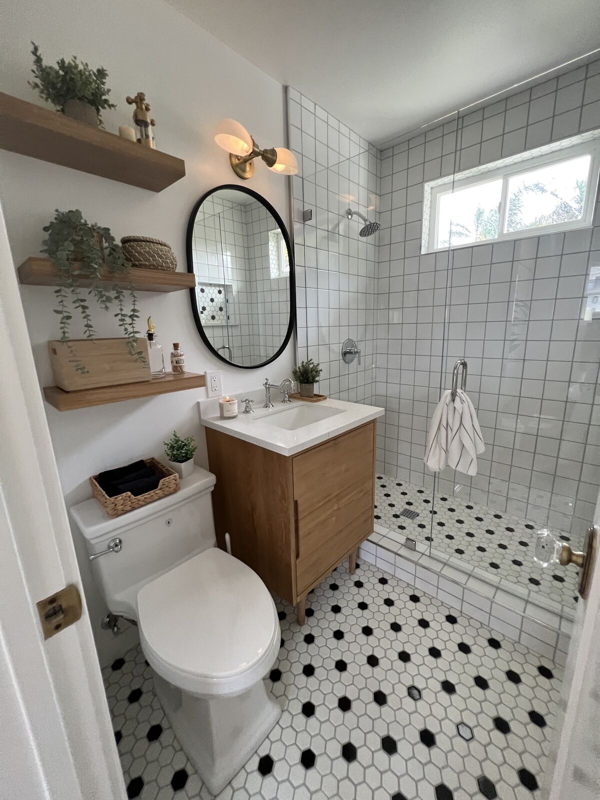 Cottage & Sea Black and White Cottage Bathroom Fireclay Tile