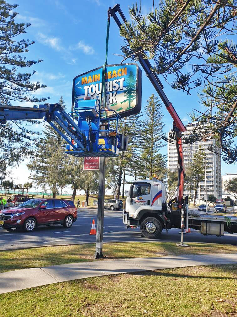 No. 1 Crane Trucks Hire In Gold Coast Crane Truck Gold Coast Crane