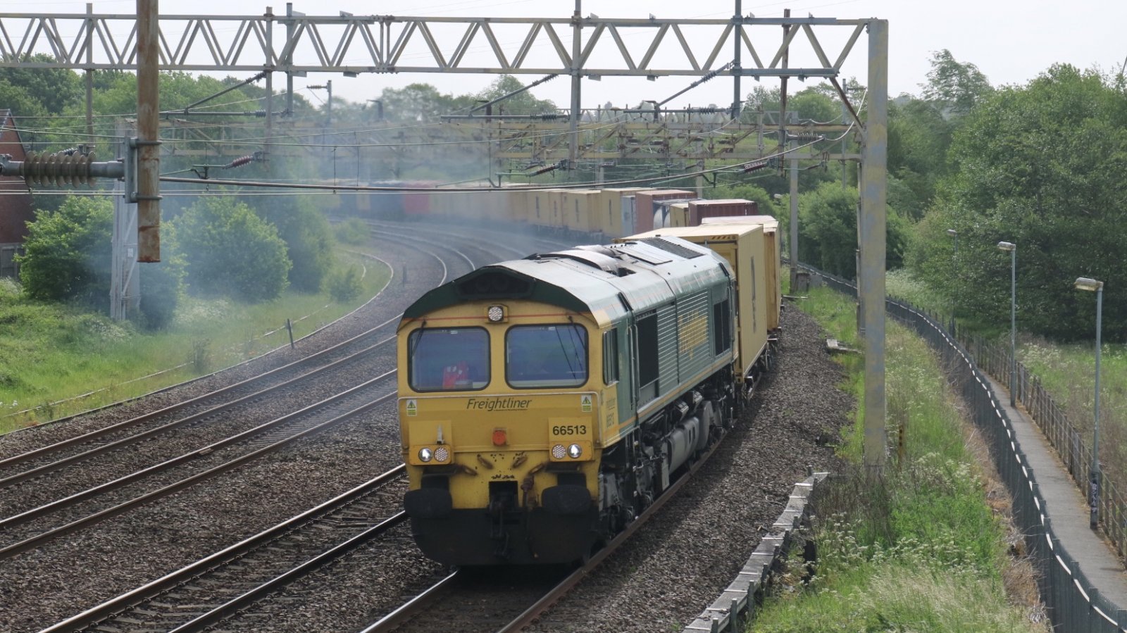 Photo of 66513 at Queensville Curve, Stafford — trainlogger