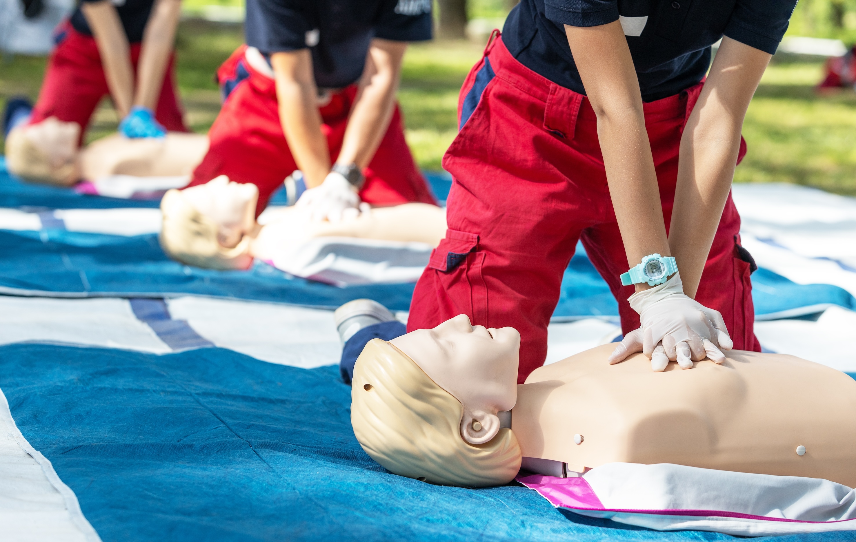 Experts sound the alarm for urgent workplace first aid training