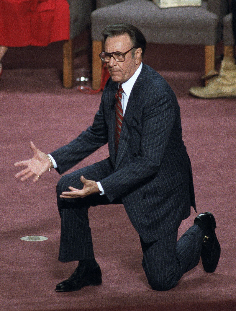 Obituary Photos Honoring Oral Roberts(04)
