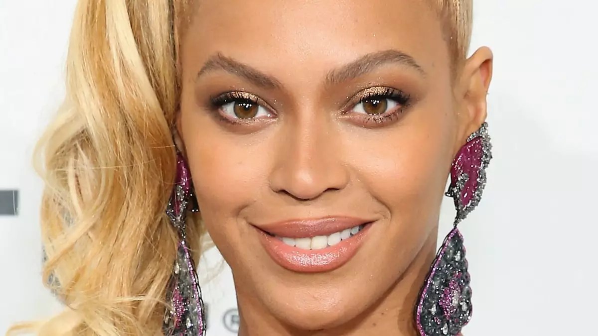 Unstoppable Elegance: Beyoncé’s Dazzling Cowboy Carter Tour Premiere