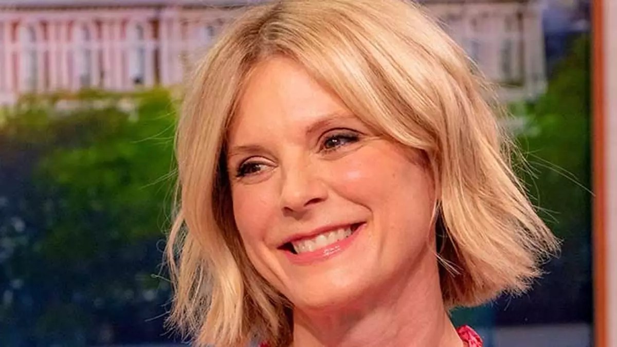 Reviving Floral Fashion: Emilia Fox Reintroduces a Classic Trend