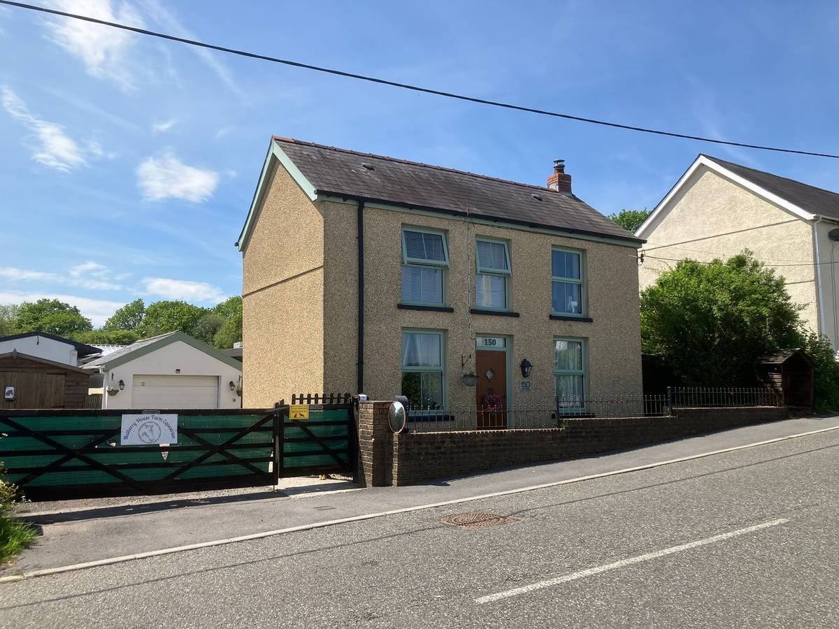 Property for Sale Penygroes CARMARTHENSHIRE (LFJ8004)
