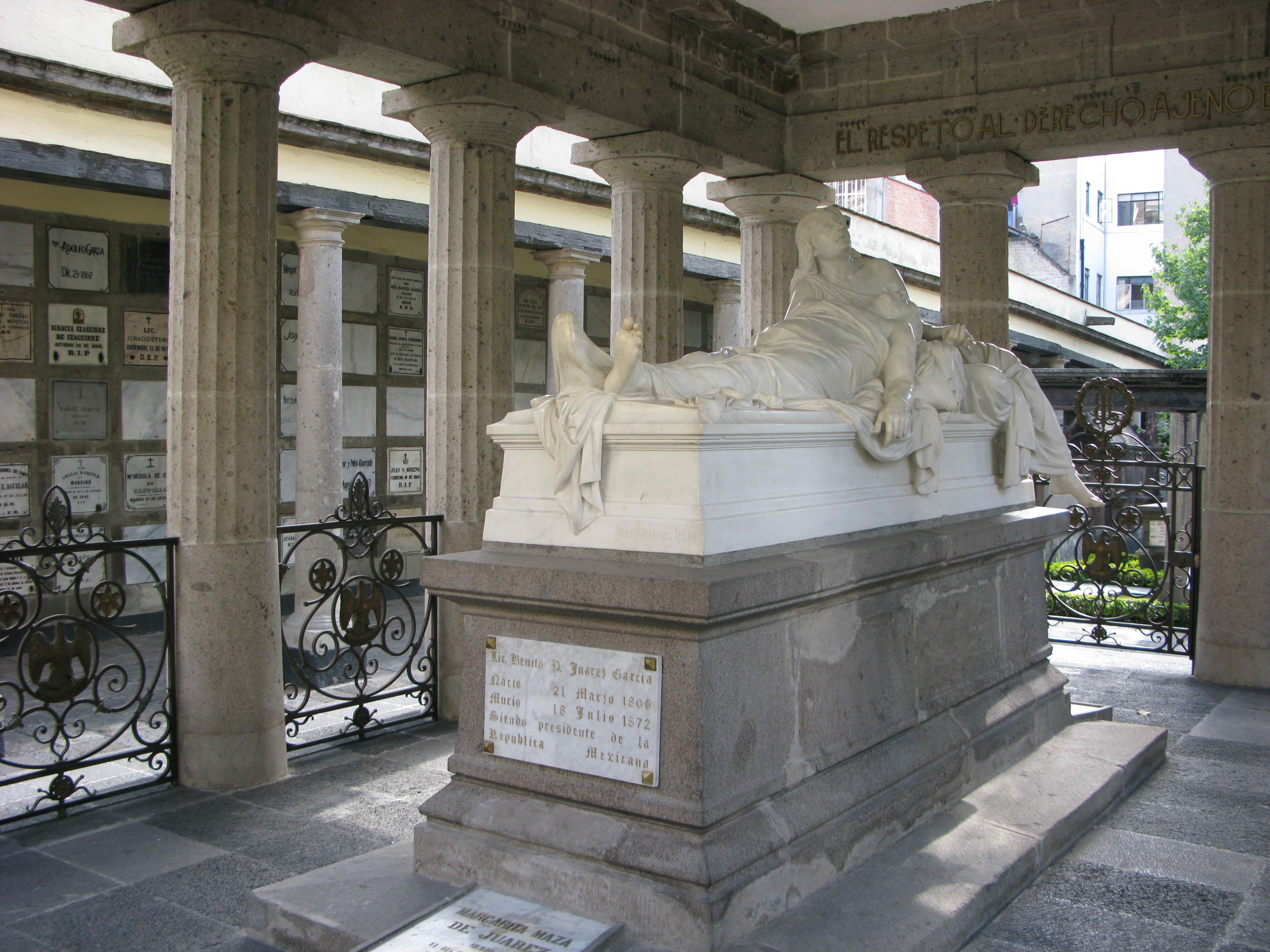¿Dónde están los restos de Benito Juárez?