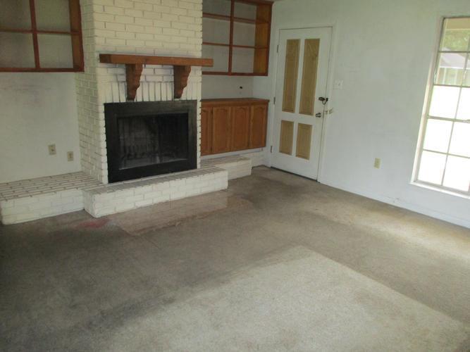 3035 Woodglynn Dr, Baton Rouge, LA 70814