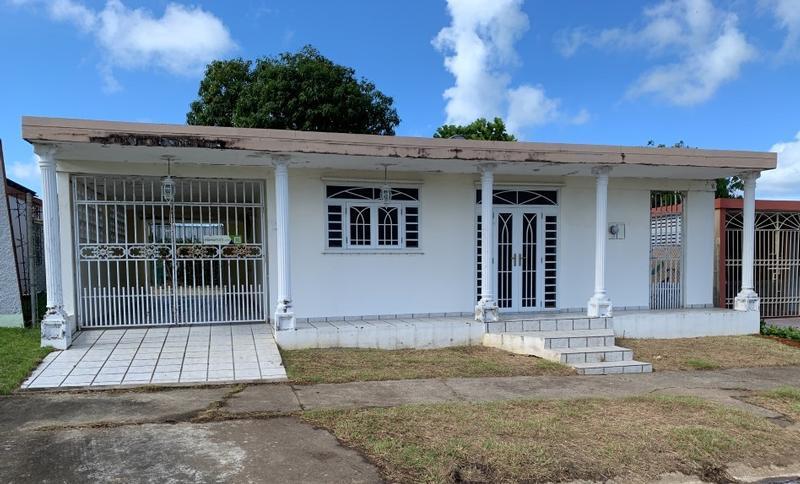 Villas De Loiza D 17 2 St, Loiza, PR 00772