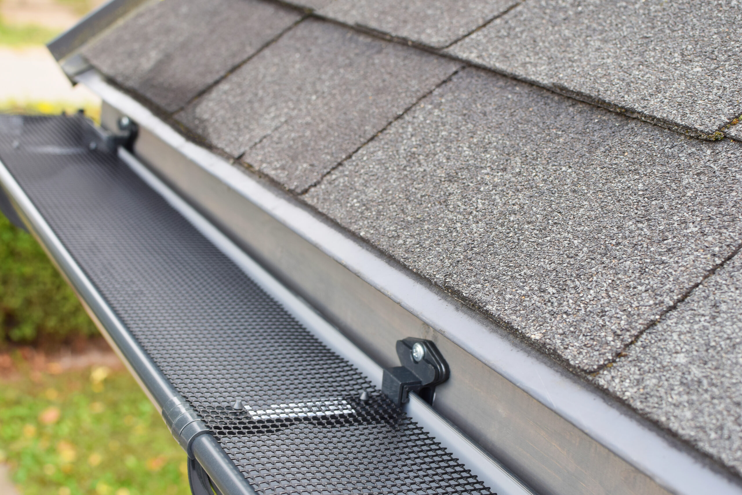Gutter Splash Guards What Are They and Do You Need Them? (2024) Today's Homeowner