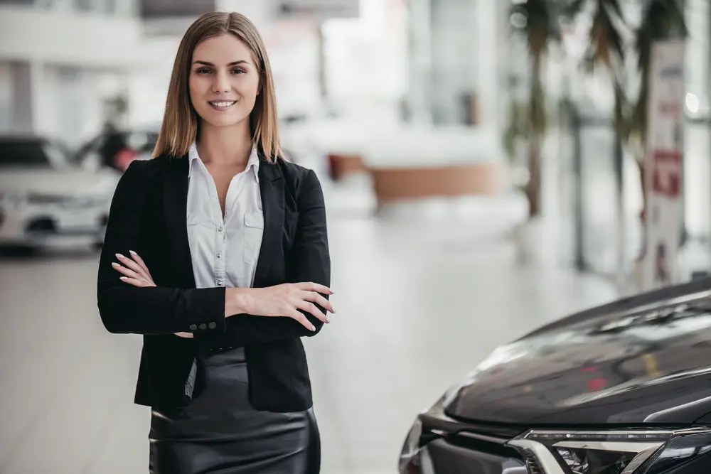 8 tips to help new car salespeople dress for success