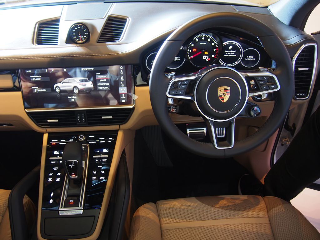 Porsche Cayenne 2019 Malaysia Price / Porsche Cayenne And Panamera Now