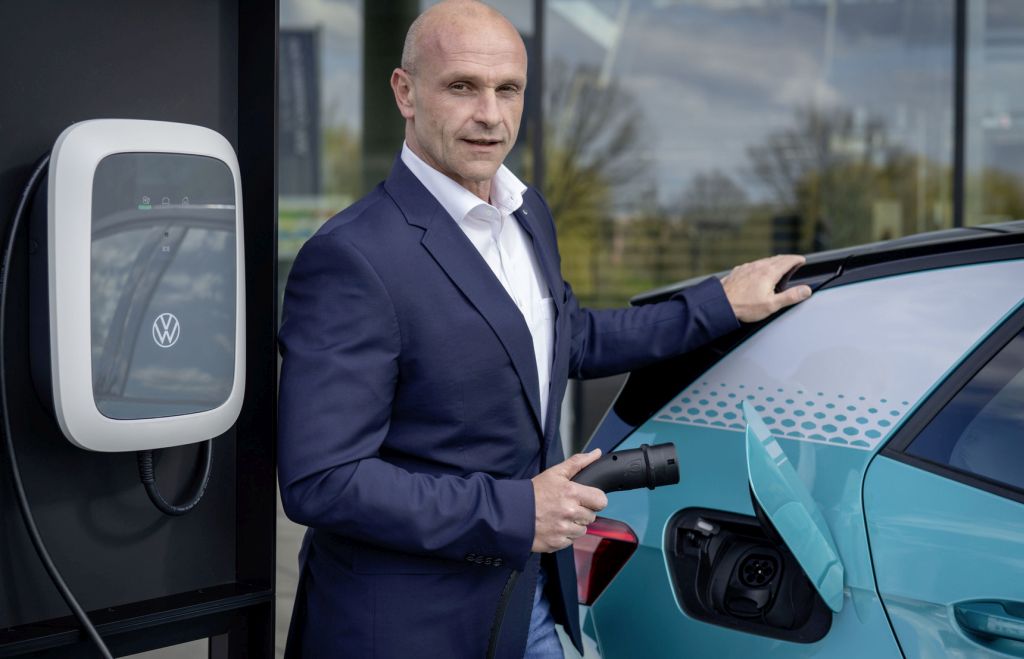 News How to choose best home charger for electric car CarSifu