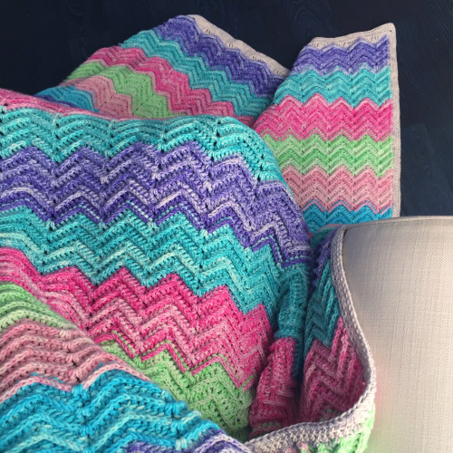 15 Easy Ripple Crochet Blanket Patterns Dabbles & Babbles