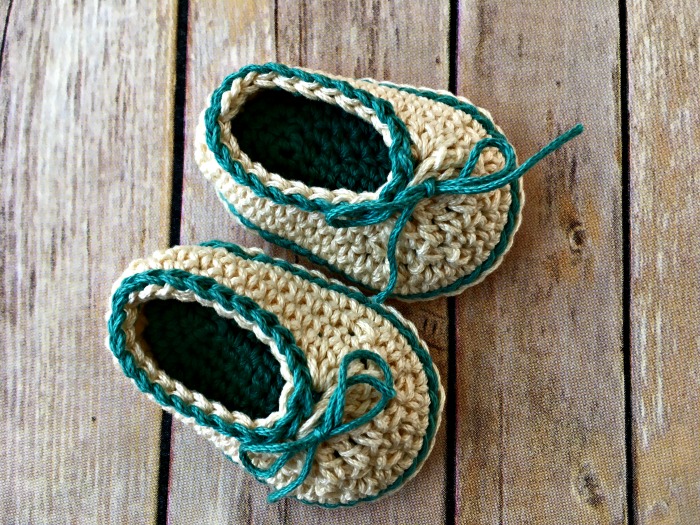 15 Free Crochet Moccasin Patterns Dabbles & Babbles