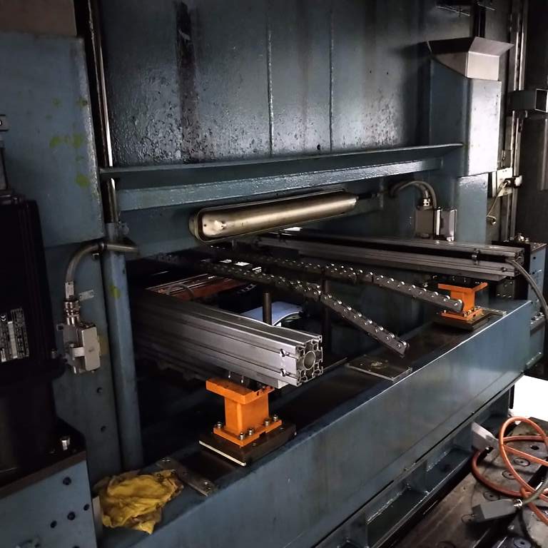 Sheet stamping press Schuler 4E2Sqb 500/3/0,85 — 500 ton (ID75800)