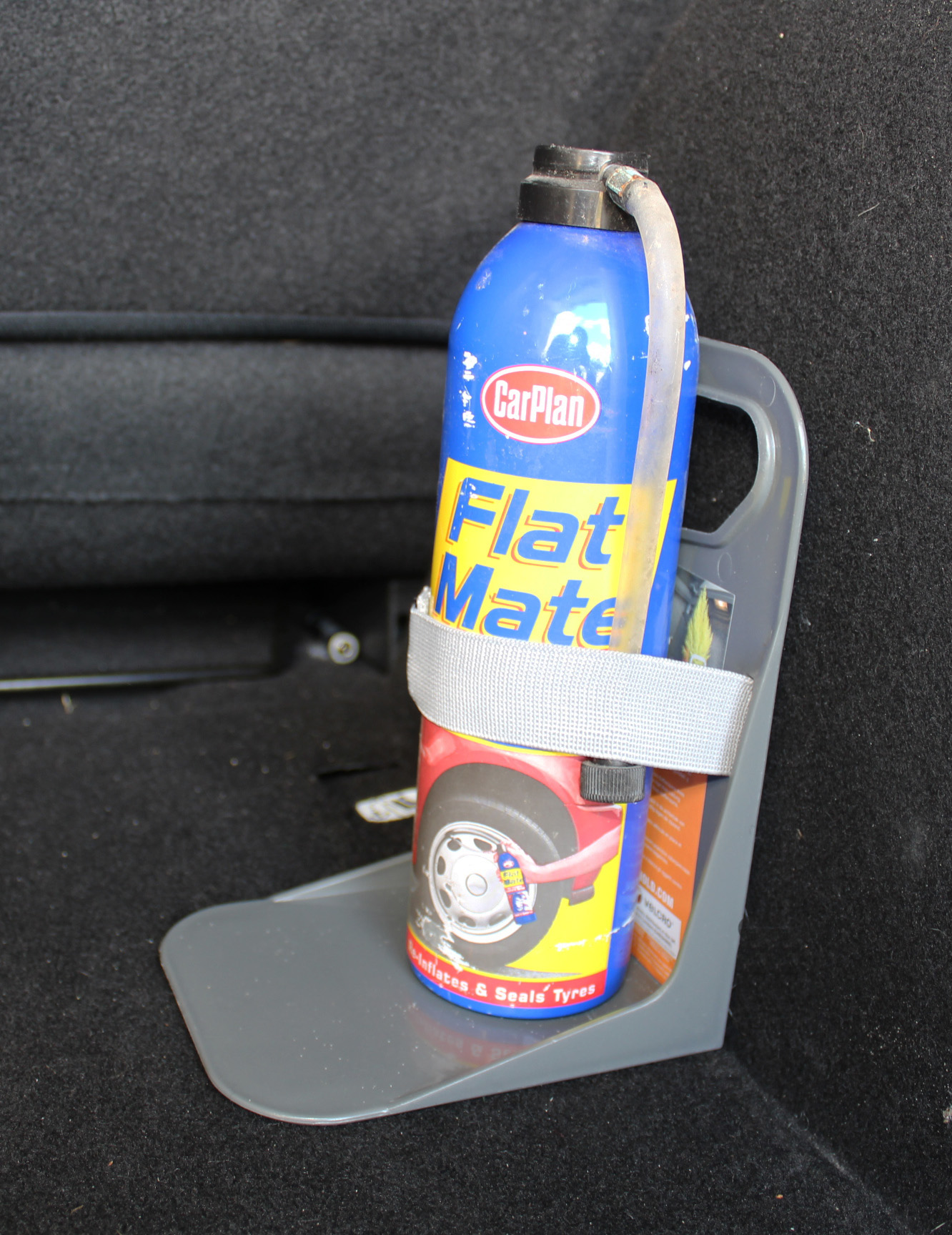 Keeping the car tidy with STAYHOLD™ boot organsiers Dad Blog UK
