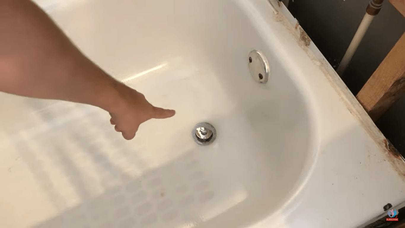 How to remove a bathtub and bathtub drain? Daddicated