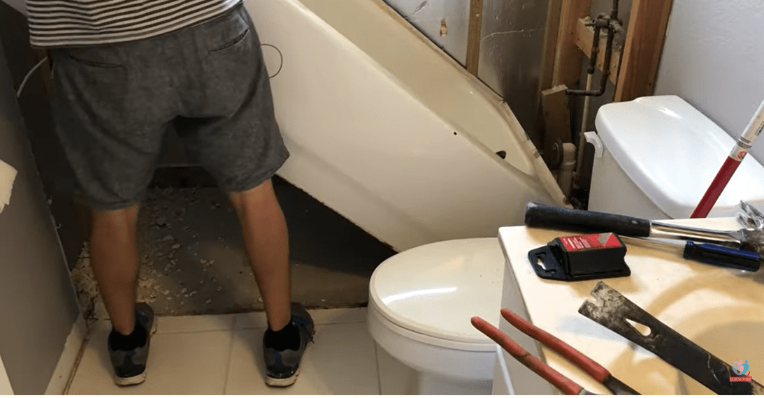 How to remove a bathtub and bathtub drain? Daddicated