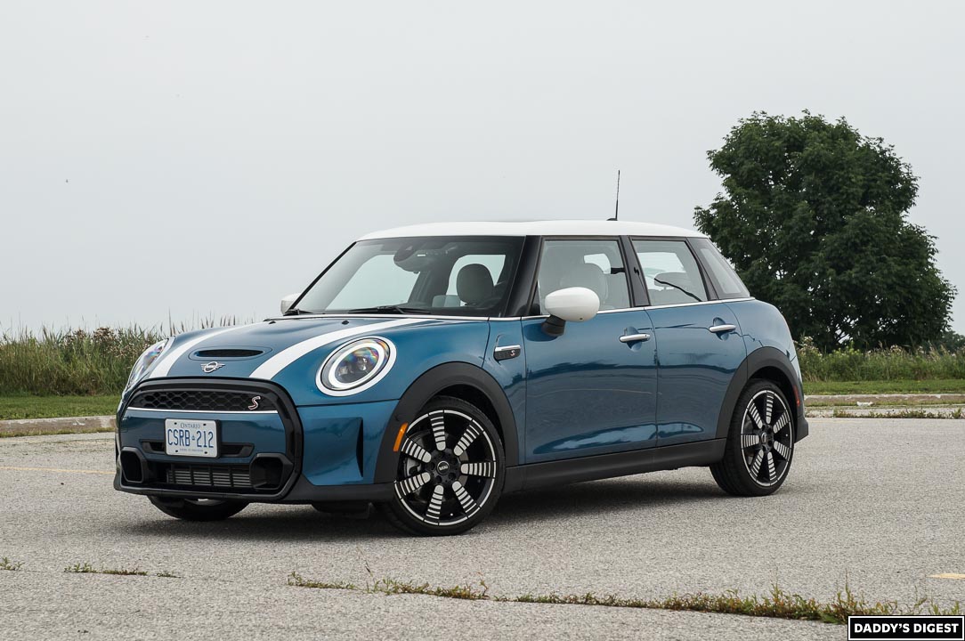2022 MINI Cooper S 5 Door Car Review