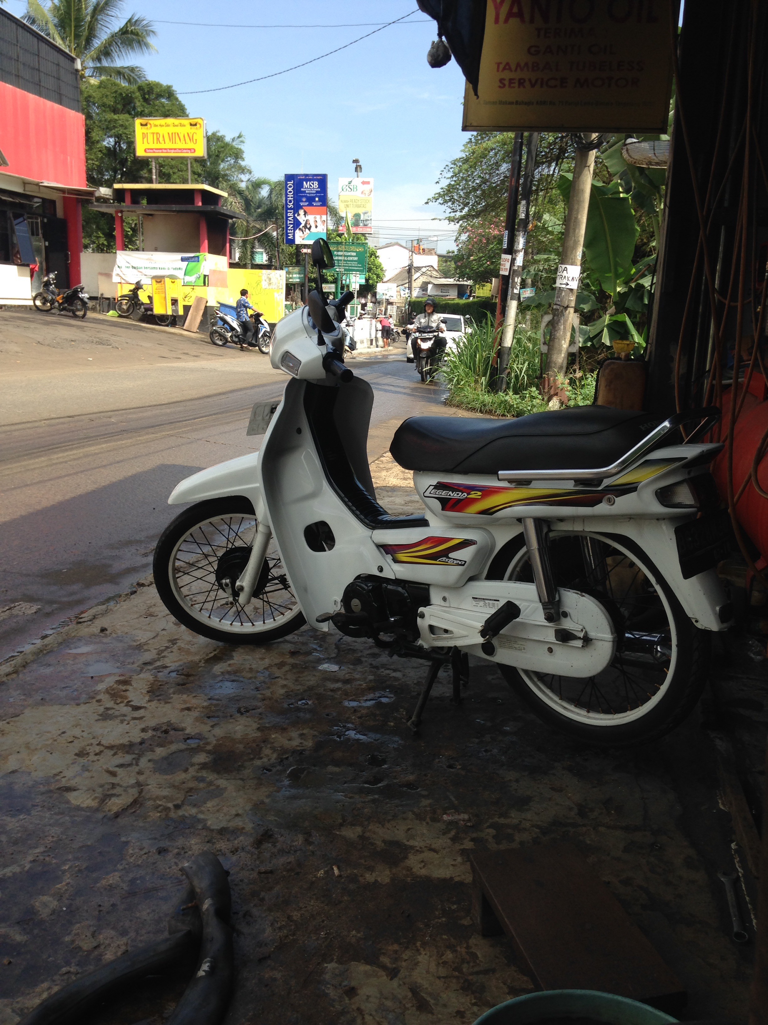 Download Koleksi 49 Modifikasi Motor Honda Astrea Legenda