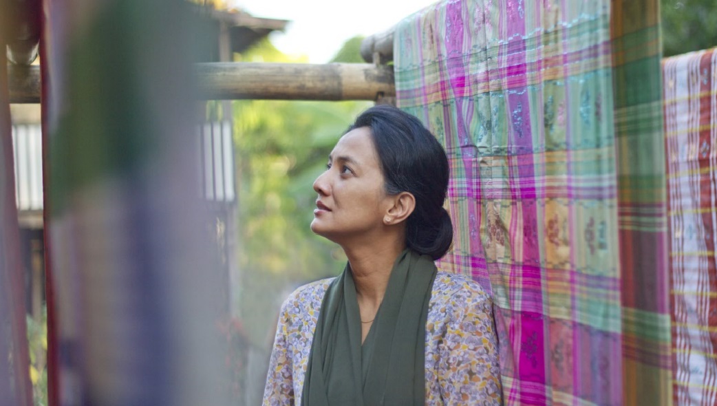 FILM “ATHIRAH” SIMPONI SUNYI PEREMPUAN TEGAR DARI BUKAKA Catatan