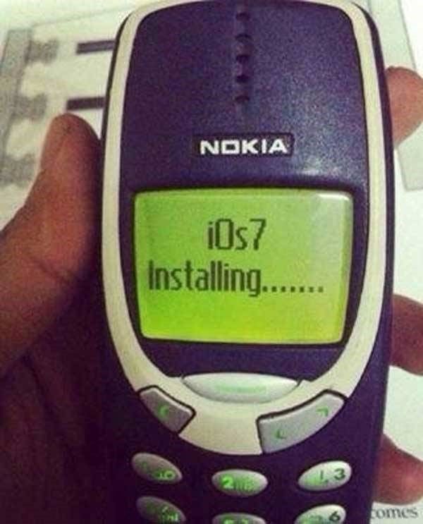10 Meme Nokia 3310 ini Mengingatkan Kita Kekuatan HP Nokia Yang