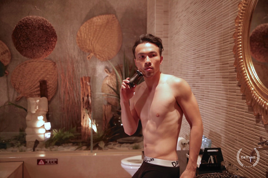 3C｜Philips IconiQ 限定版復古電鬍刀