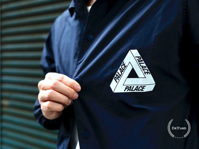 [穿搭] Palace 品牌介紹＆Coach Jacket Navy 防水教練外套分享